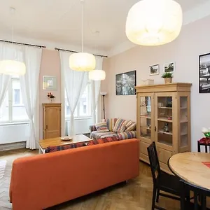Andrews Centre , Praga Repubblica Ceca